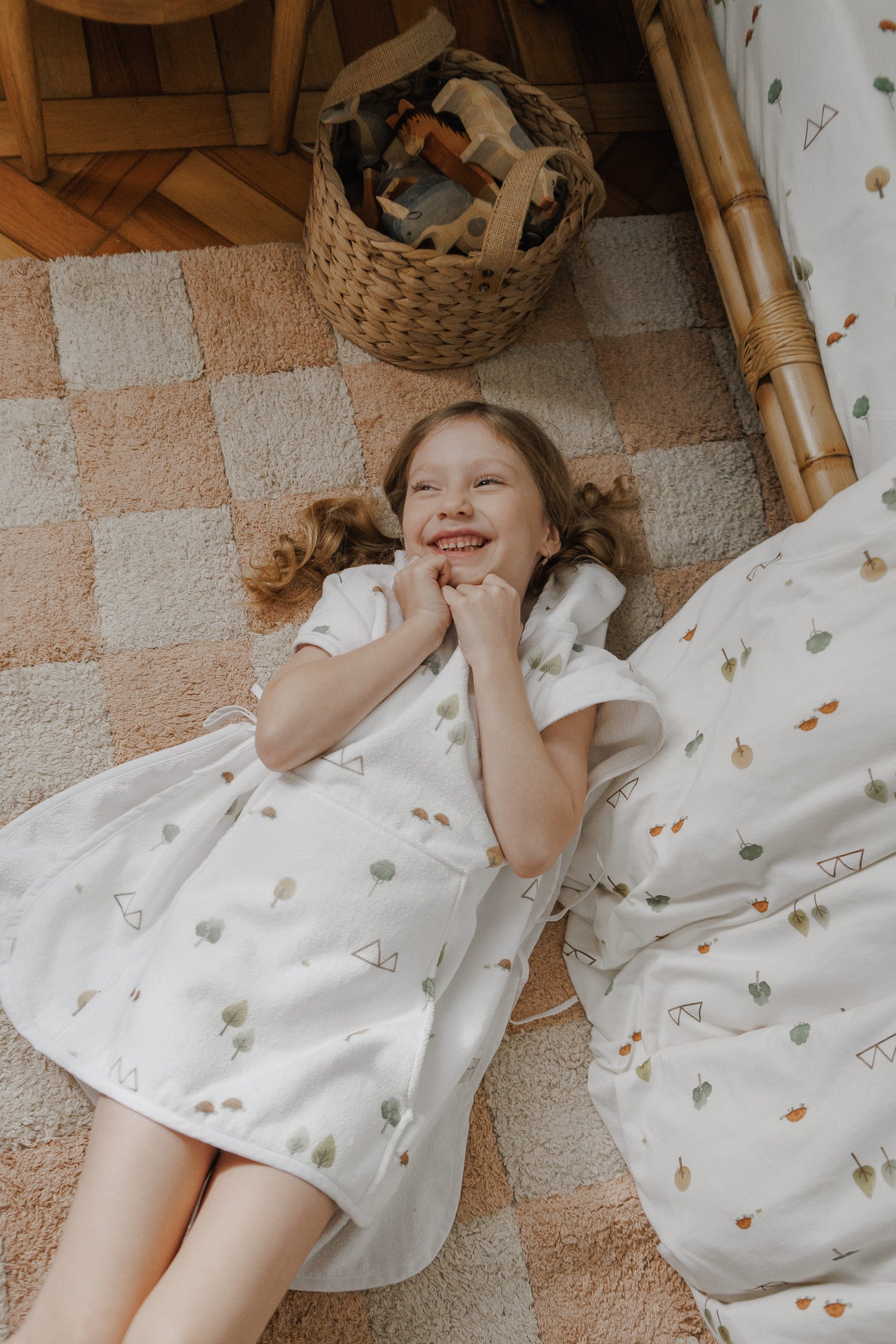 PONCHO EM FELPA ESTAMPADA JABUTI