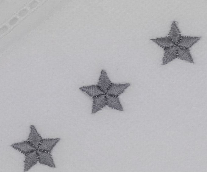 ROUPÃO FELPA BRANCA C/ CAPUZ - STAR BORDADA