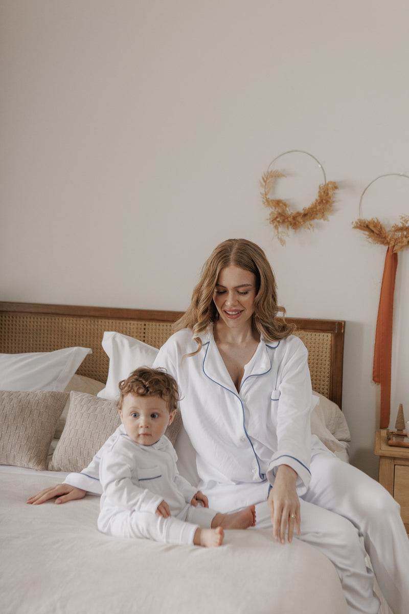 Pijama Branco Cordonê Azul | Nina Materna by Fio a Fio