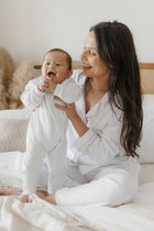 Pijama Mamãe Branco Cordonê Rosa | Nina Materna by Fio a Fio
