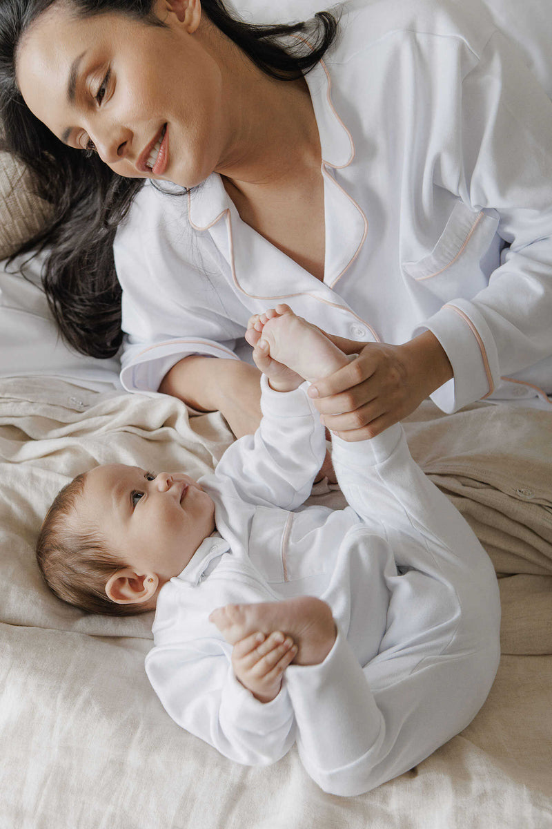 Pijama Mamãe Branco Cordonê Rosa | Nina Materna by Fio a Fio